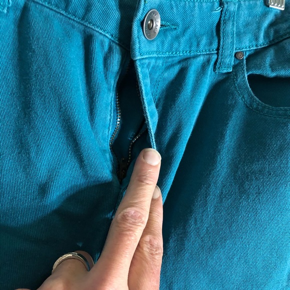 DKNY skinny jeans - Picture 3 of 16